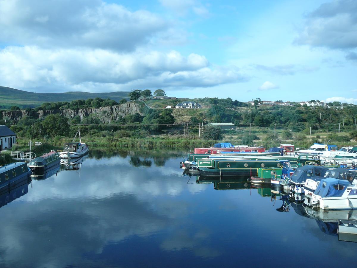 The Boat House Hotel Kilsyth Exterior foto